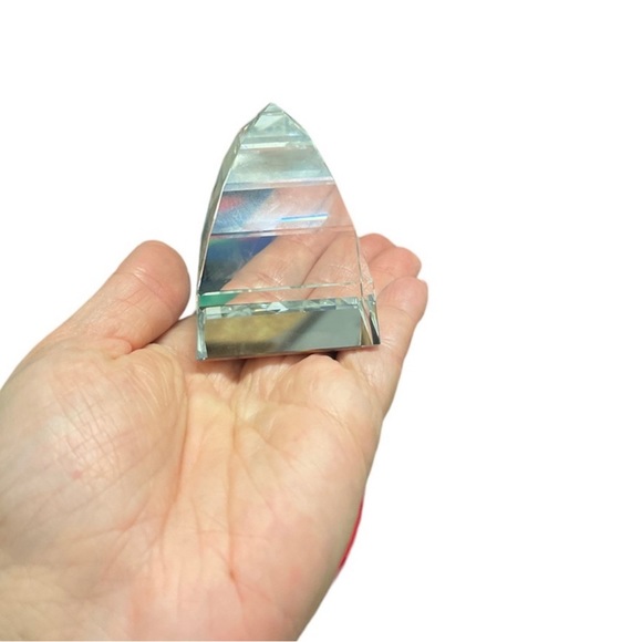 Swarovski crystal paperweight pyramid like new condition - Picture 3 of 4